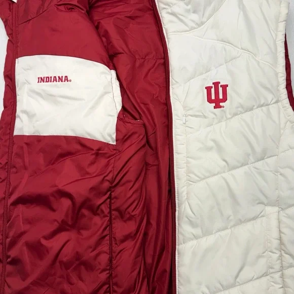 Columbia White Quilted Puffer Vest with Red Trim - Picture 7 of 8